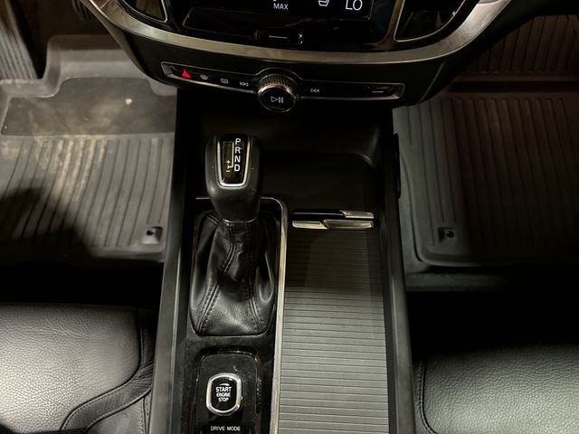 Thumbnail: 2020 Volvo V60 - 13