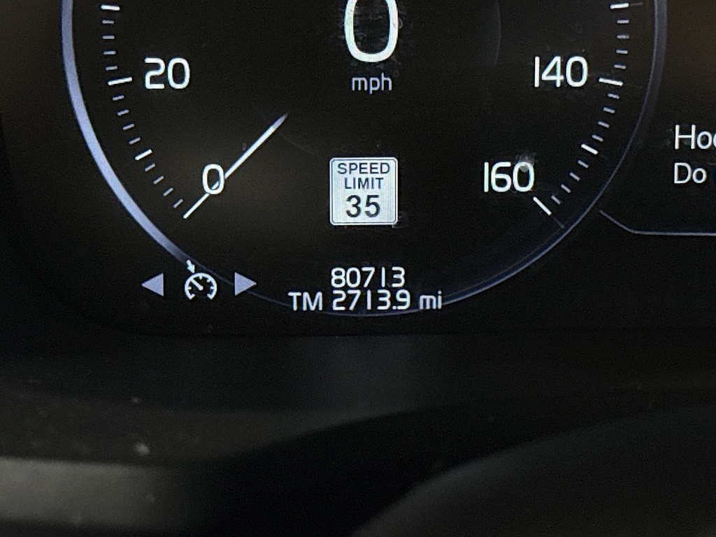 Thumbnail: 2020 Volvo V60 - 14
