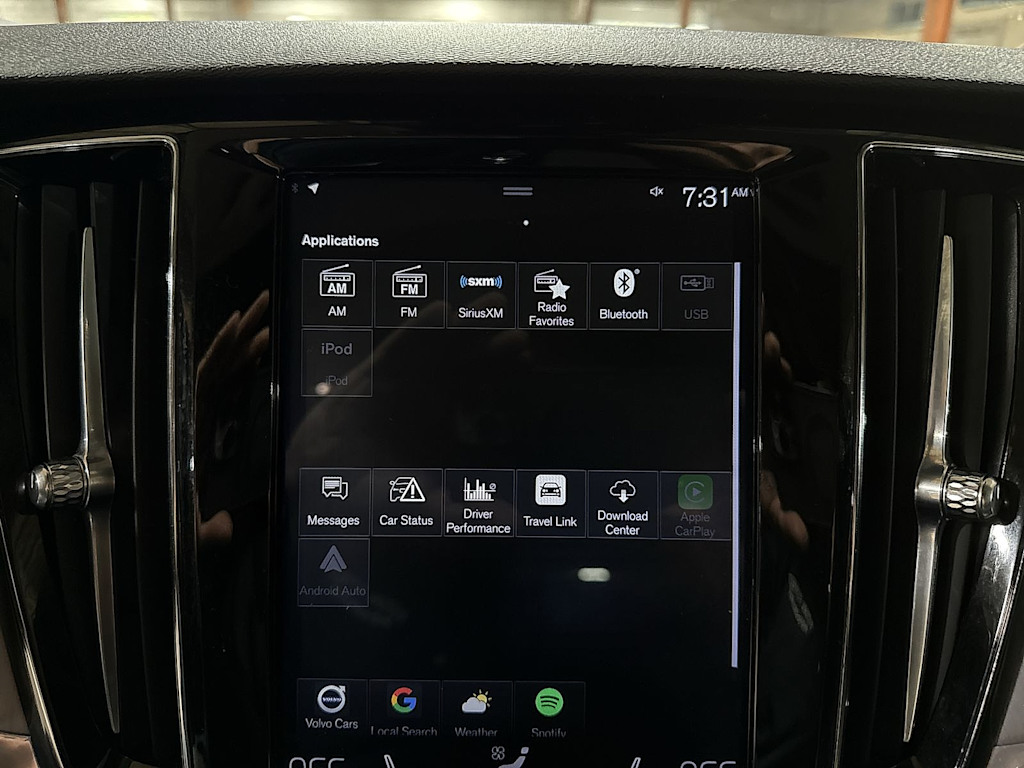 Thumbnail: 2020 Volvo V60 - 24