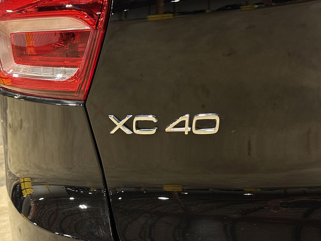 Thumbnail: 2019 Volvo XC40 - 6