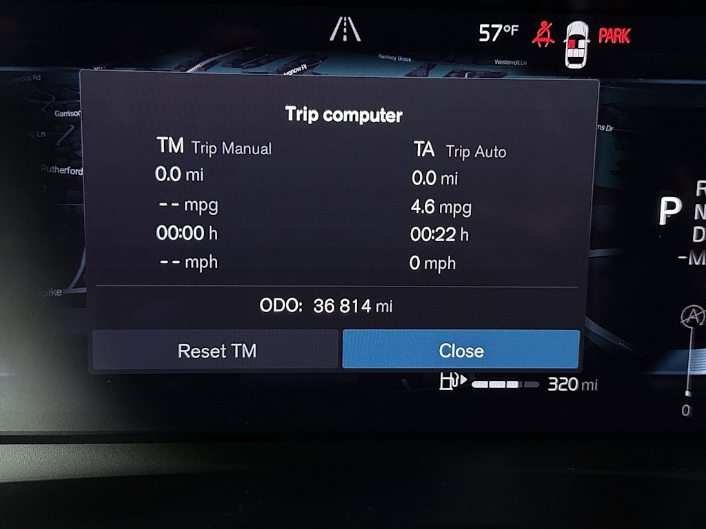 Thumbnail: 2023 Volvo XC40 - 15