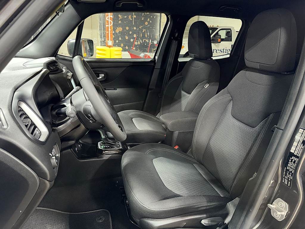 Thumbnail: 2021 Jeep Renegade - 8