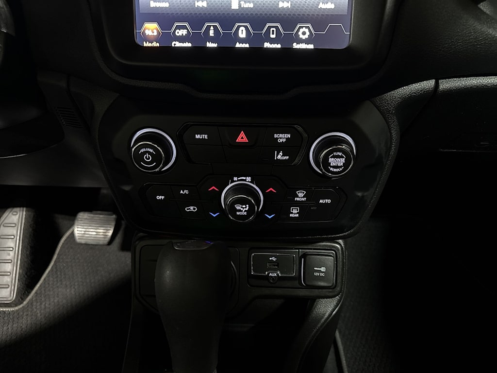 Thumbnail: 2021 Jeep Renegade - 24