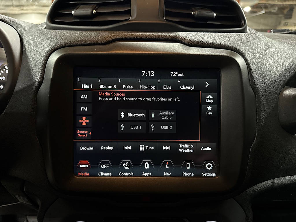 Thumbnail: 2022 Jeep Renegade - 23