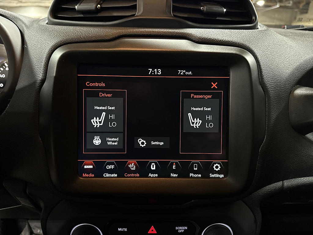 Thumbnail: 2022 Jeep Renegade - 35