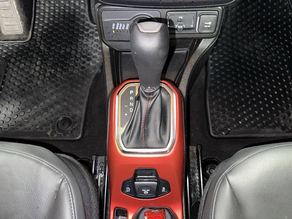 Thumbnail: 2022 Jeep Renegade - 13