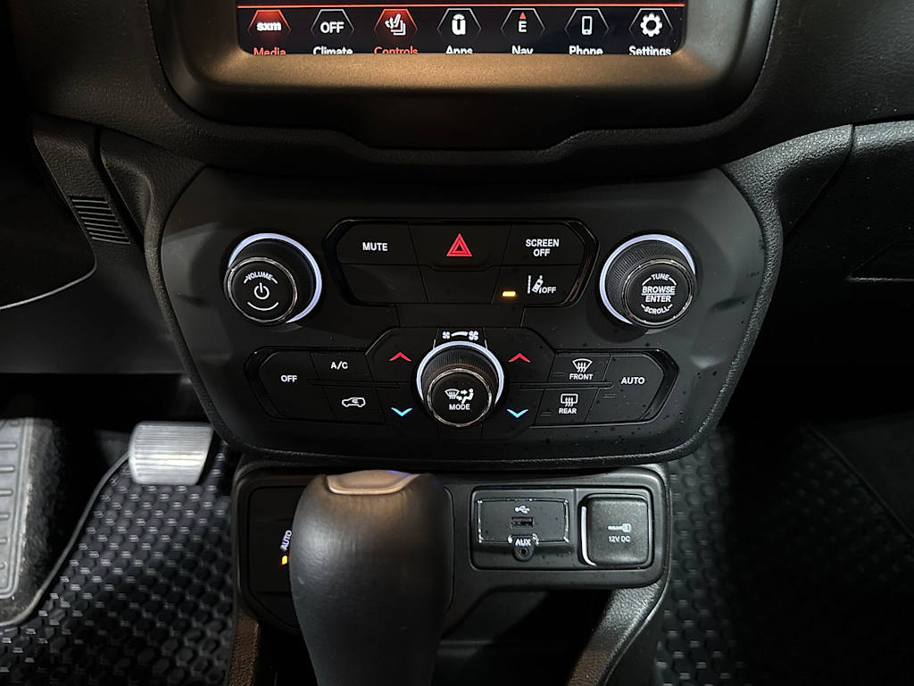 Thumbnail: 2022 Jeep Renegade - 24