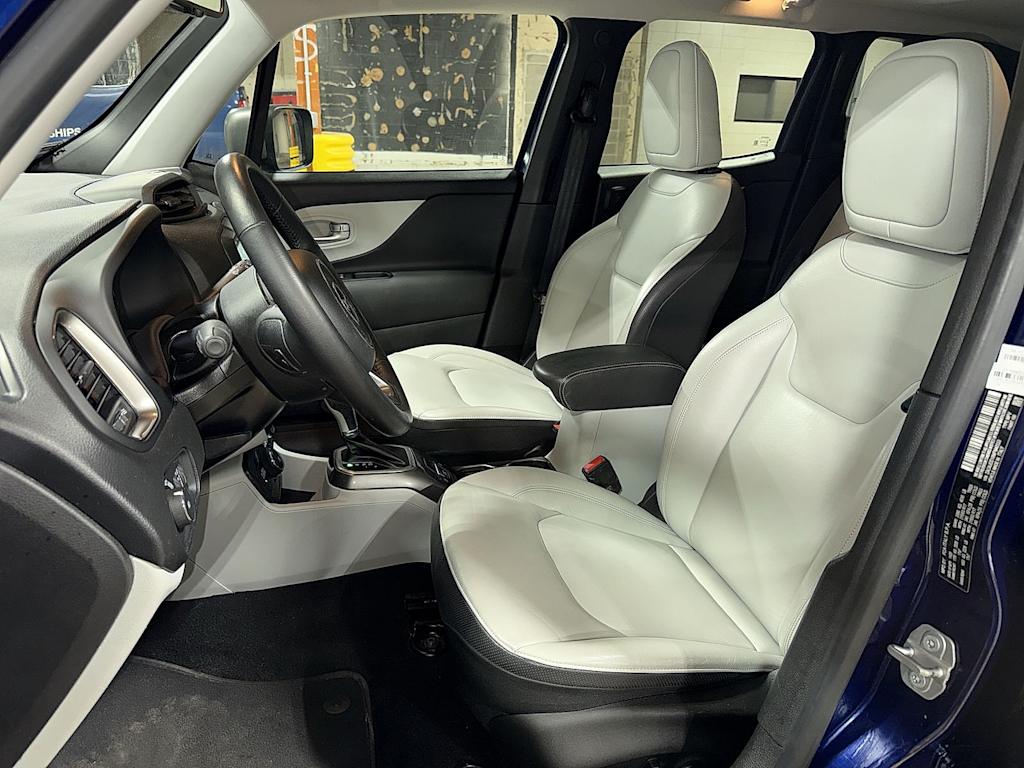 Thumbnail: 2021 Jeep Renegade - 9