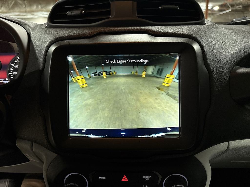 Thumbnail: 2021 Jeep Renegade - 28