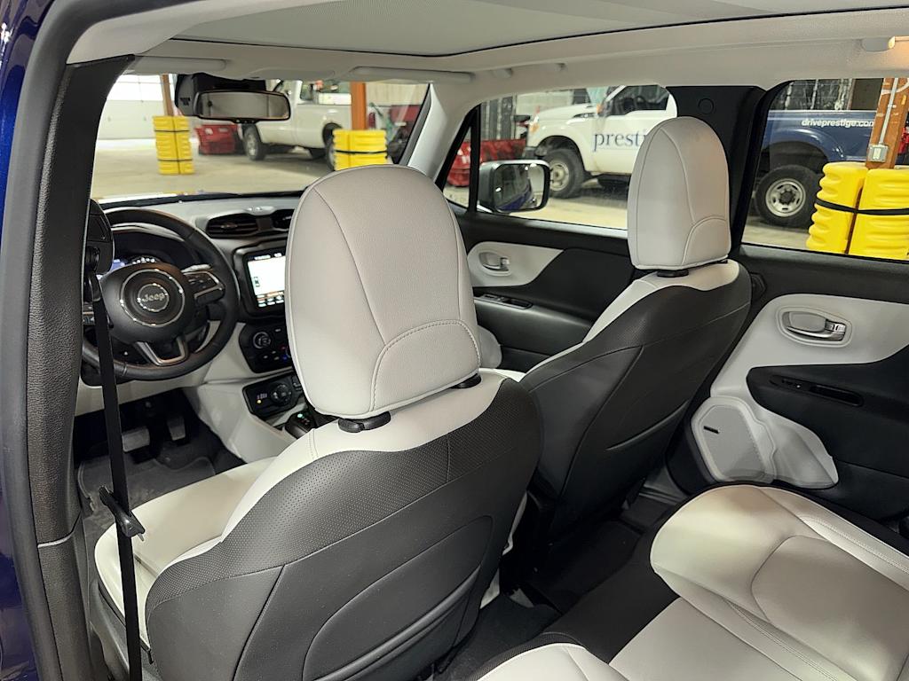 Thumbnail: 2021 Jeep Renegade - 32