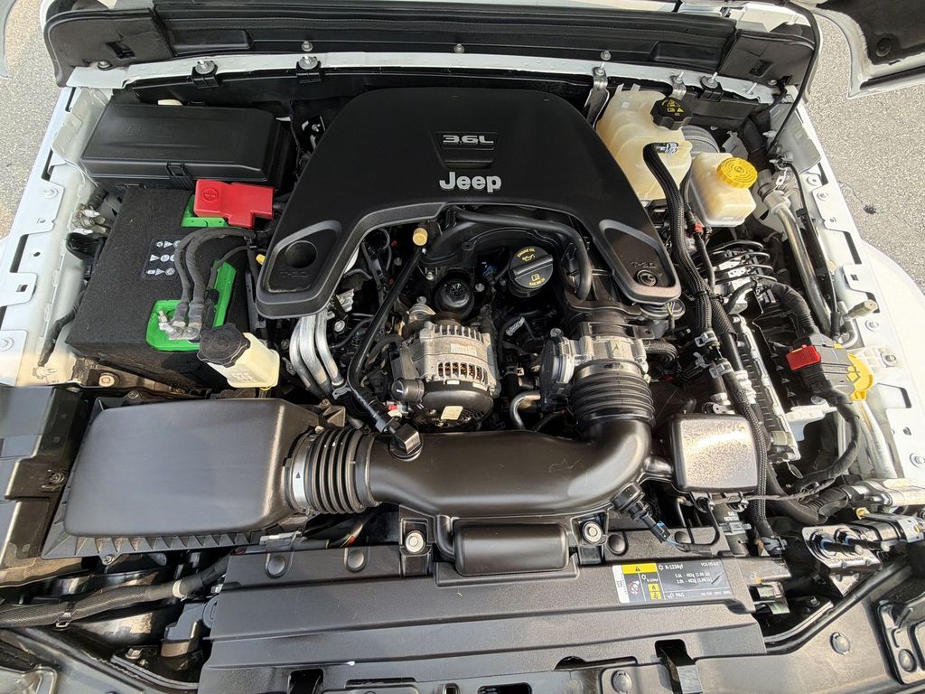 Thumbnail: 2018 Jeep Wrangler - 9