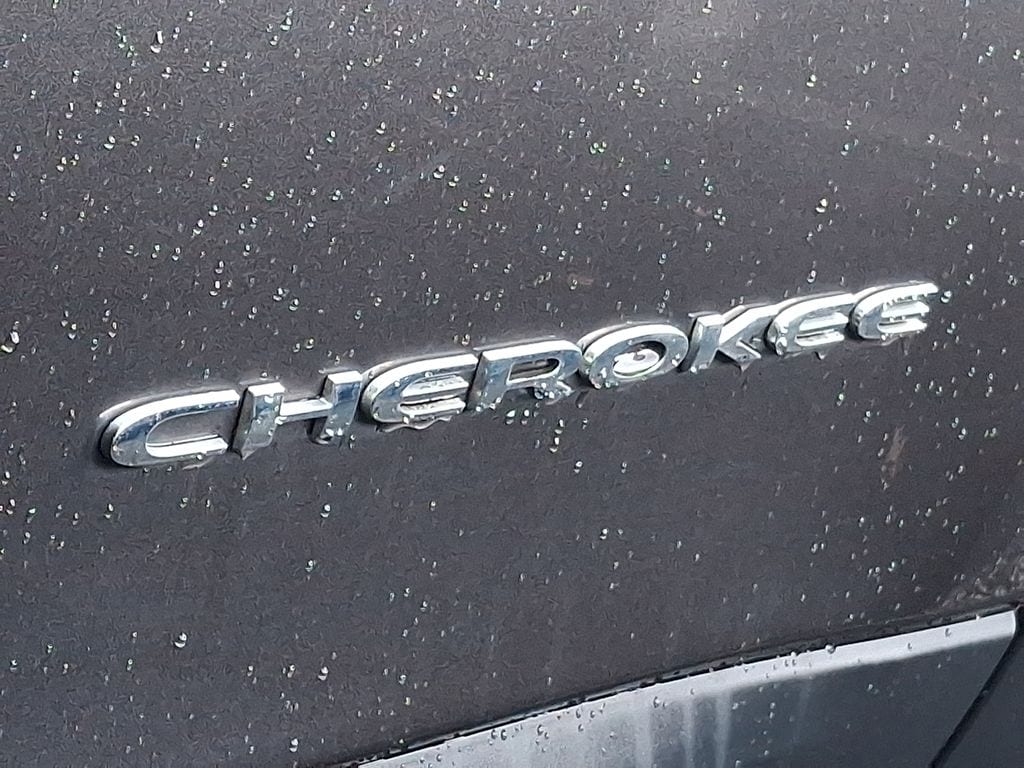 Thumbnail: 2017 Jeep Cherokee - 5