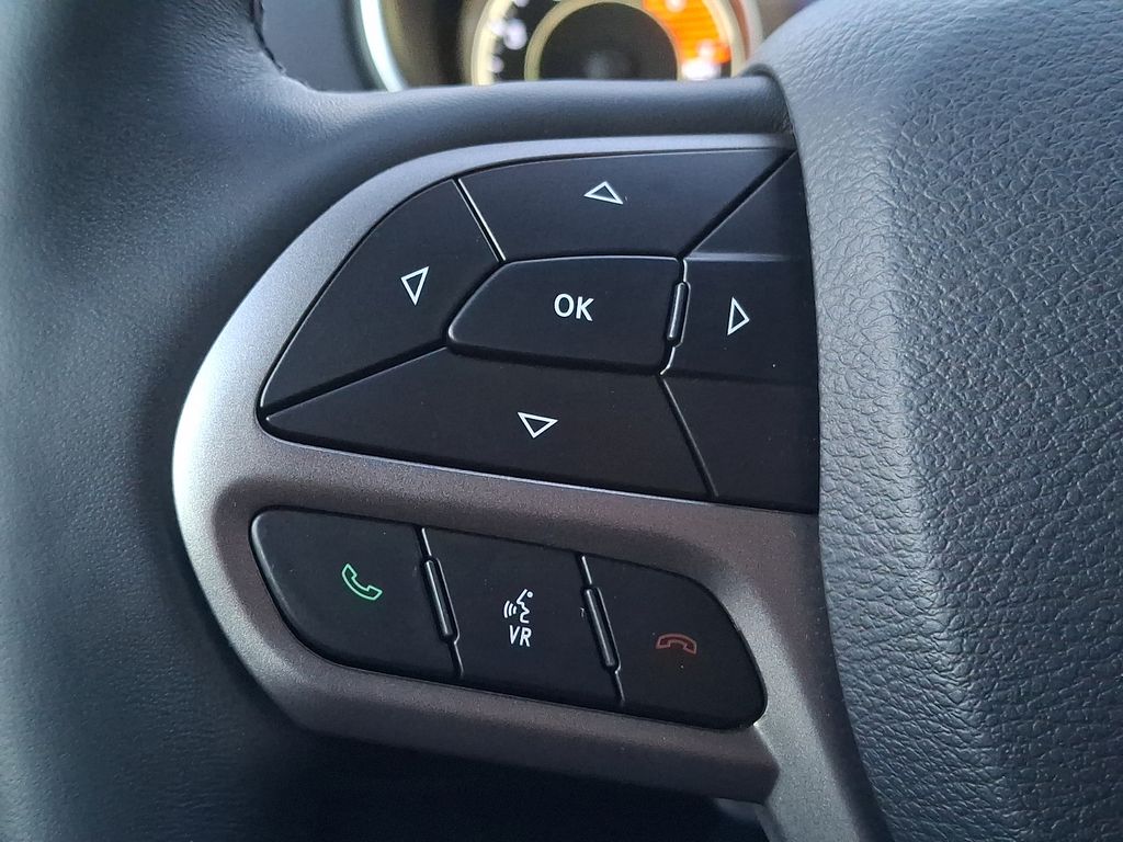 Thumbnail: 2019 Jeep Cherokee - 19