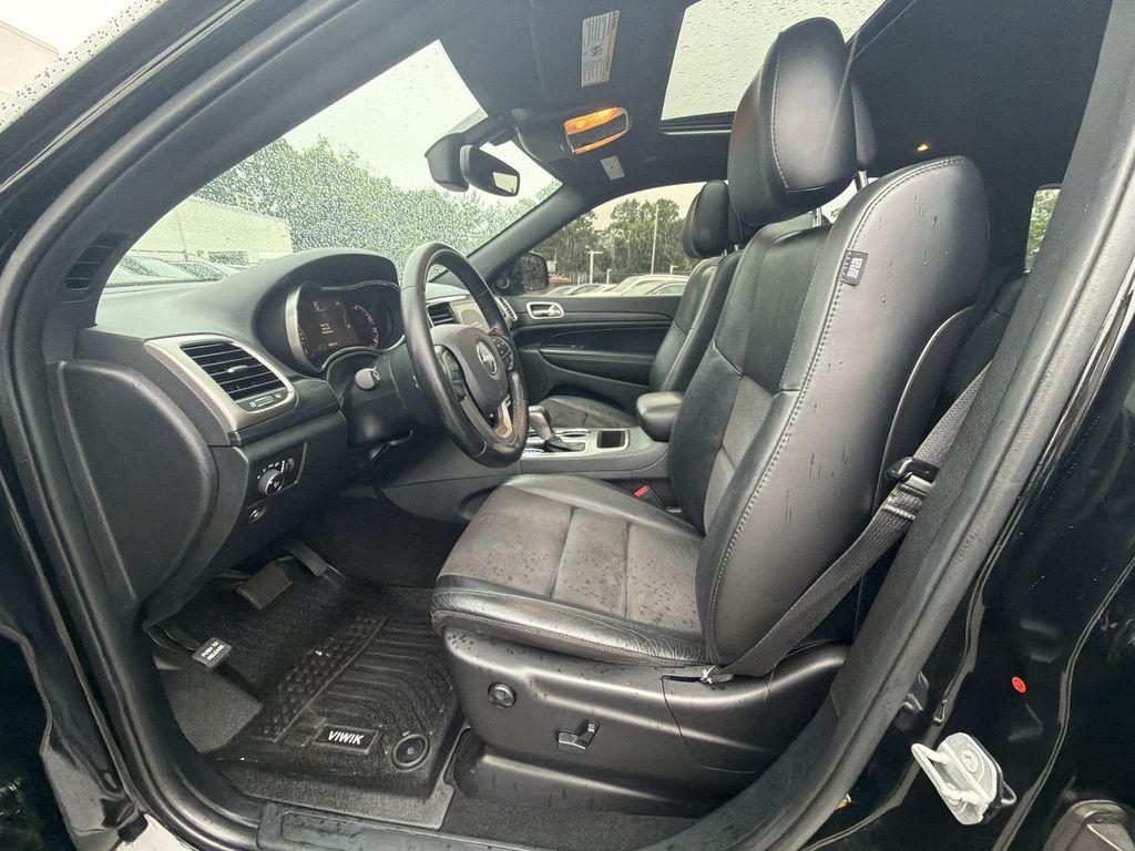 Thumbnail: 2020 Jeep Grand Cherokee - 10