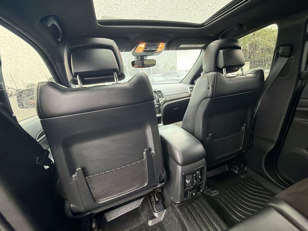 Thumbnail: 2020 Jeep Grand Cherokee - 12