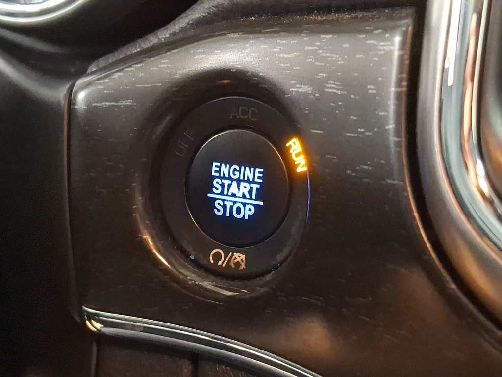 Thumbnail: 2018 Jeep Grand Cherokee - 22