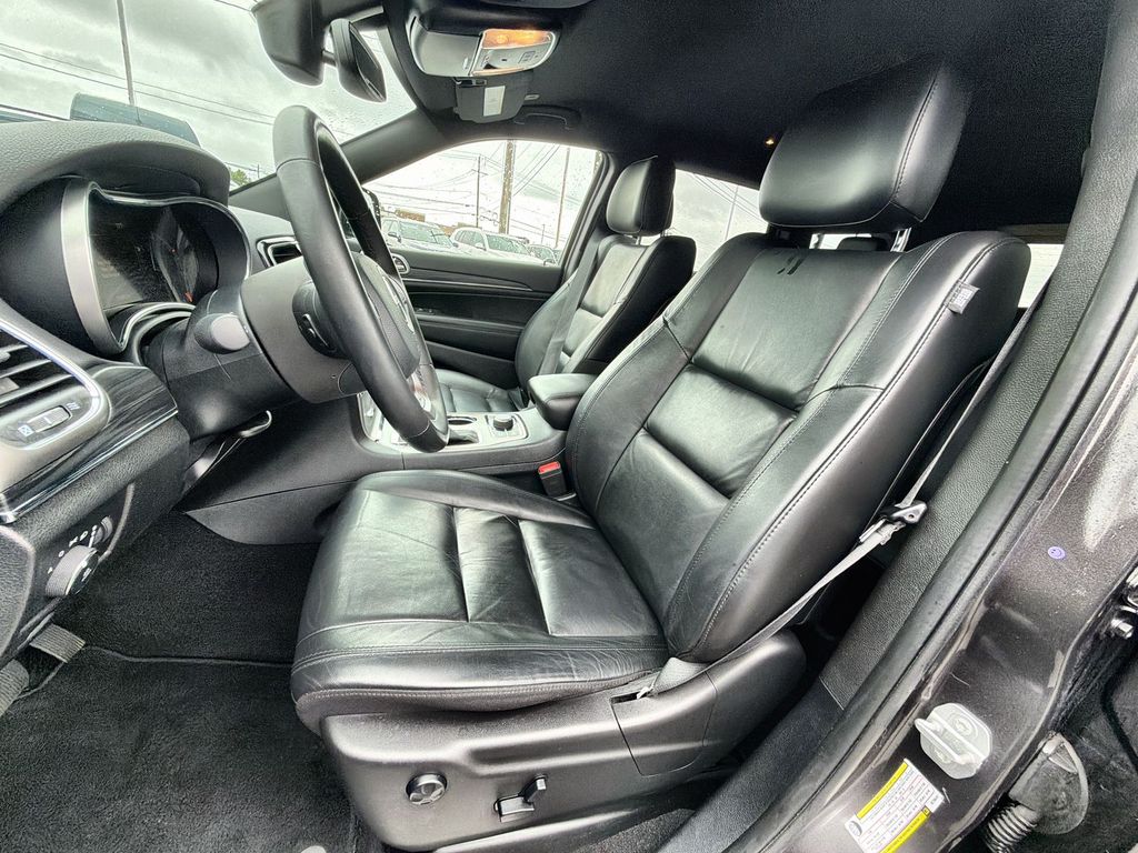 Thumbnail: 2019 Jeep Grand Cherokee - 11