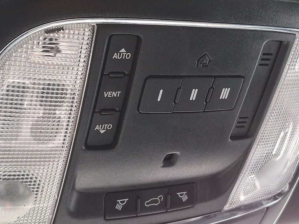 Thumbnail: 2018 Jeep Grand Cherokee - 13