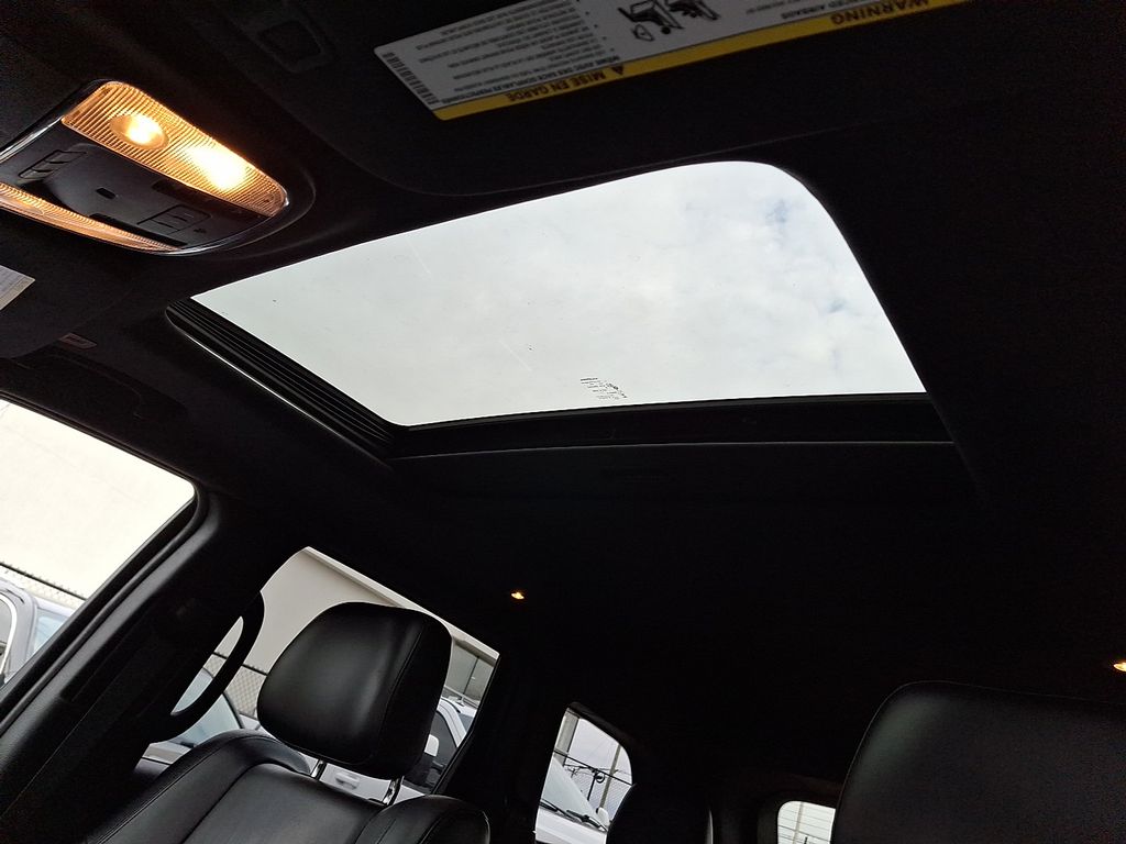 Thumbnail: 2018 Jeep Grand Cherokee - 19