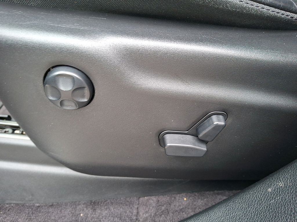 Thumbnail: 2018 Jeep Grand Cherokee - 18