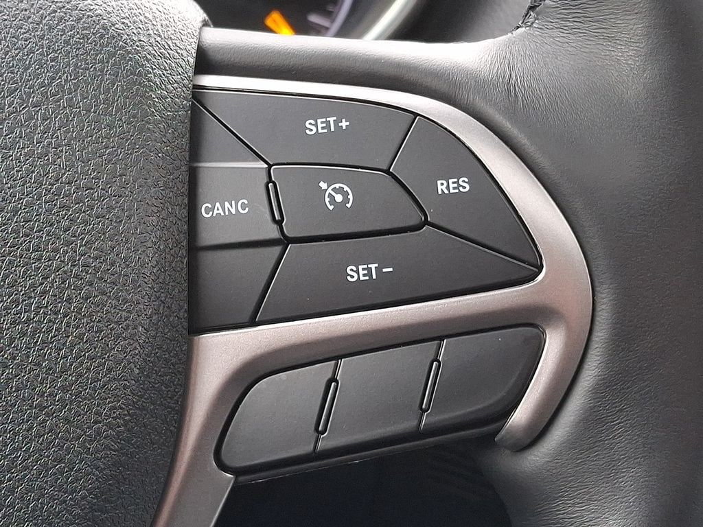 Thumbnail: 2018 Jeep Grand Cherokee - 23