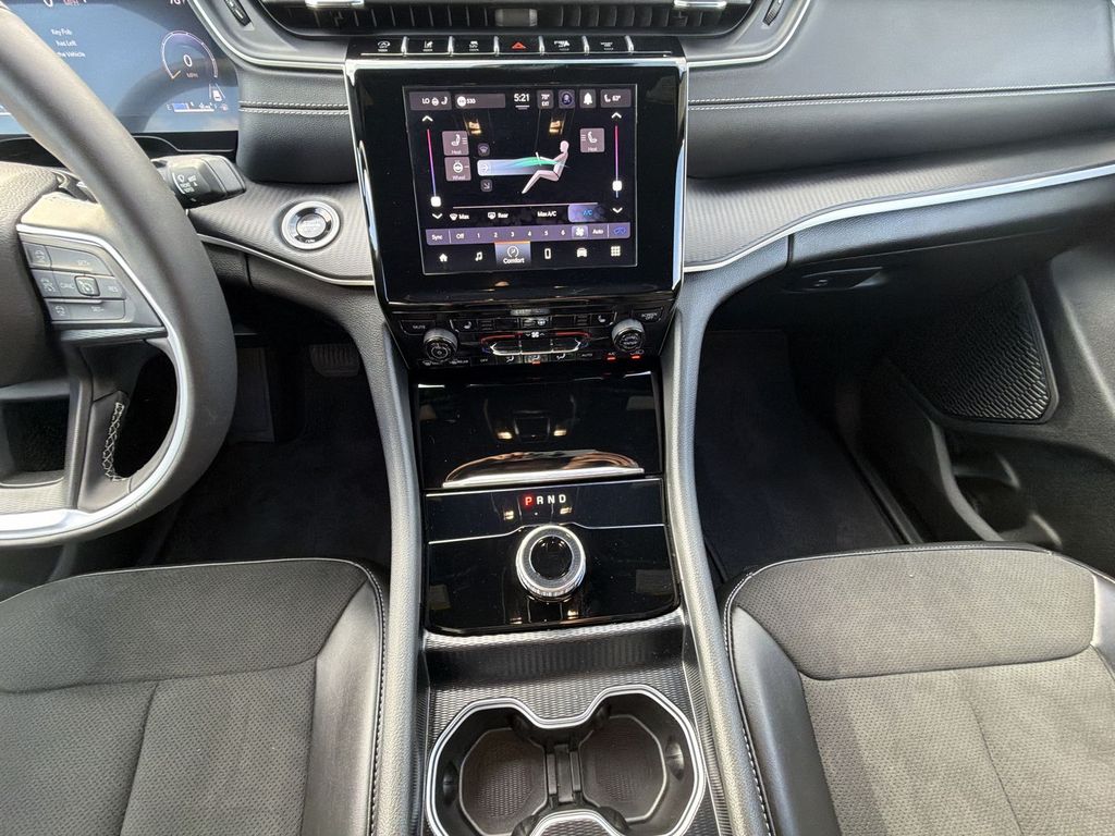 Thumbnail: 2024 Jeep Grand Cherokee - 14