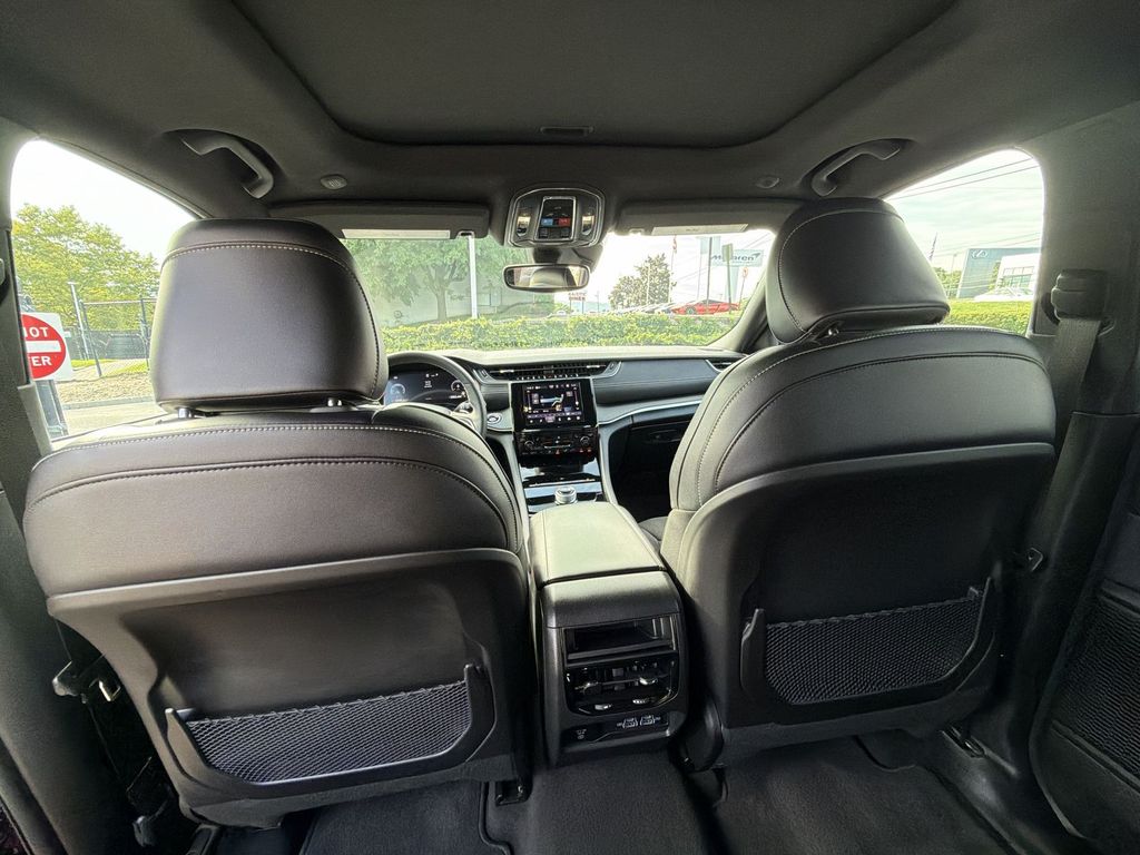 Thumbnail: 2024 Jeep Grand Cherokee - 13