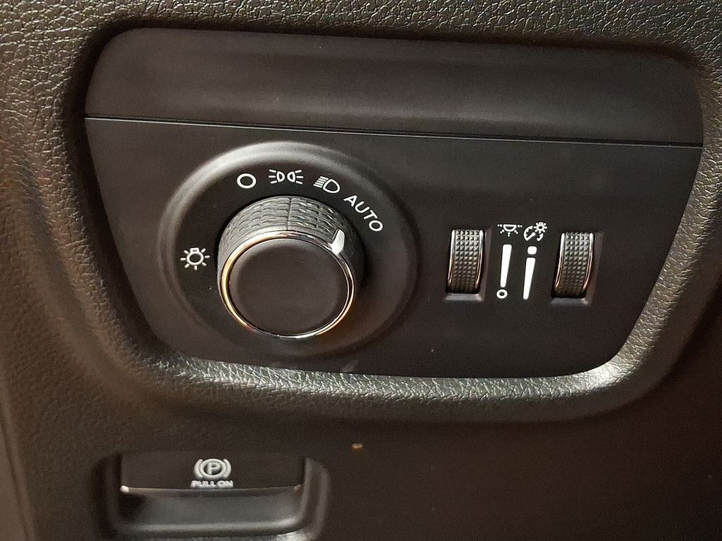 Thumbnail: 2024 Jeep Grand Cherokee - 20