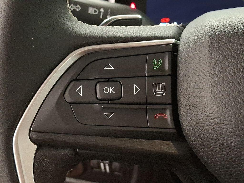 Thumbnail: 2024 Jeep Grand Cherokee - 17