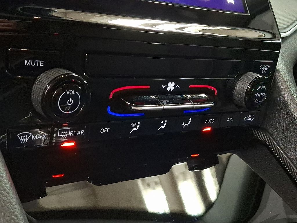 Thumbnail: 2024 Jeep Grand Cherokee - 15