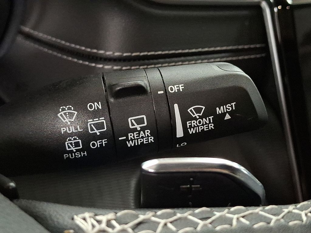 Thumbnail: 2024 Jeep Grand Cherokee - 21