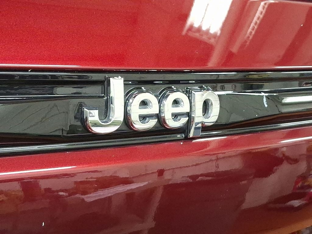 Thumbnail: 2024 Jeep Grand Cherokee - 24