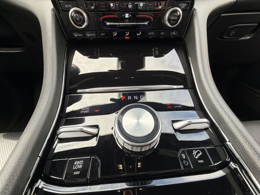 Thumbnail: 2023 Jeep Grand Cherokee - 15