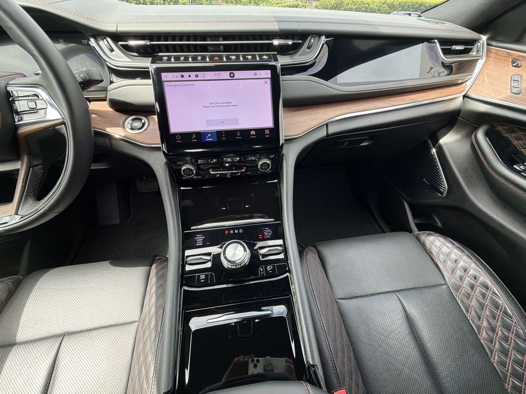 Thumbnail: 2023 Jeep Grand Cherokee - 14