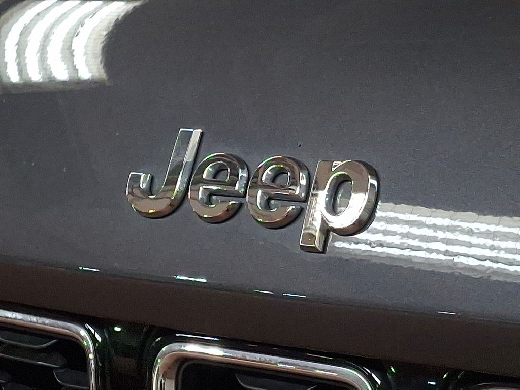 Thumbnail: 2022 Jeep Grand Cherokee L - 30