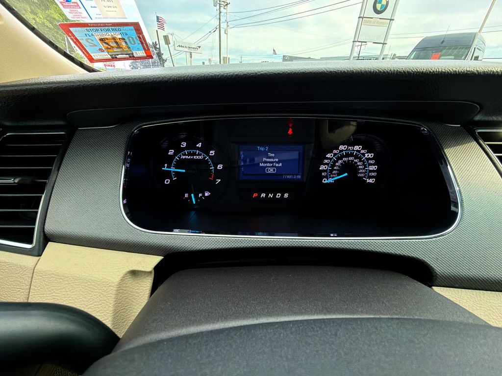 Thumbnail: 2019 Ford Taurus - 15