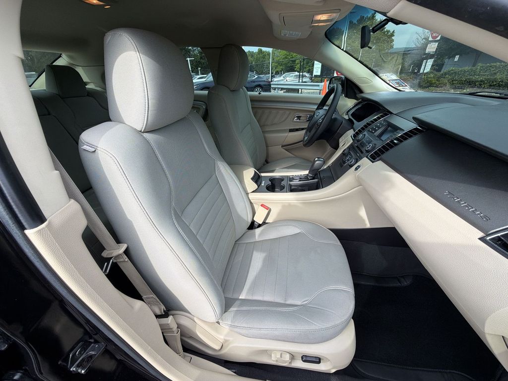 Thumbnail: 2019 Ford Taurus - 29