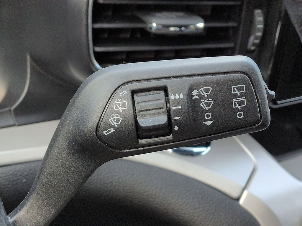 Thumbnail: 2023 Ford Explorer - 32