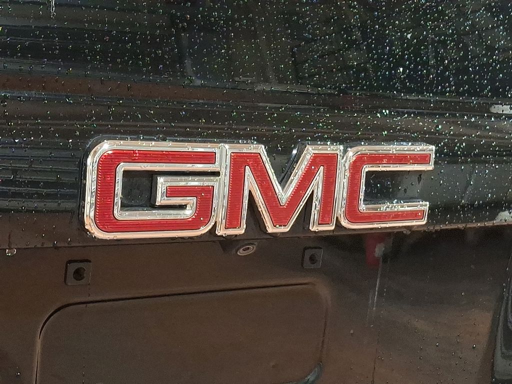 Thumbnail: 2017 GMC Yukon - 29