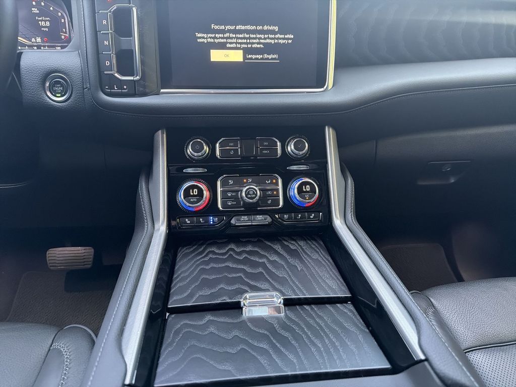 Thumbnail: 2024 GMC Yukon - 29