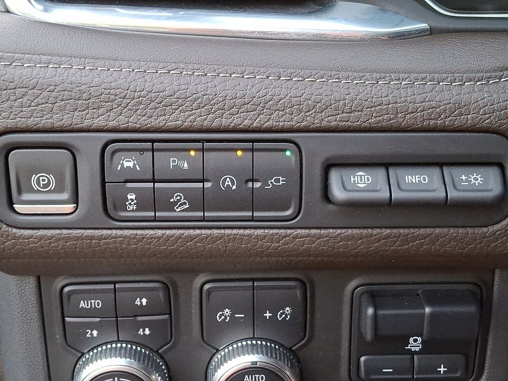 Thumbnail: 2021 GMC Yukon XL - 27