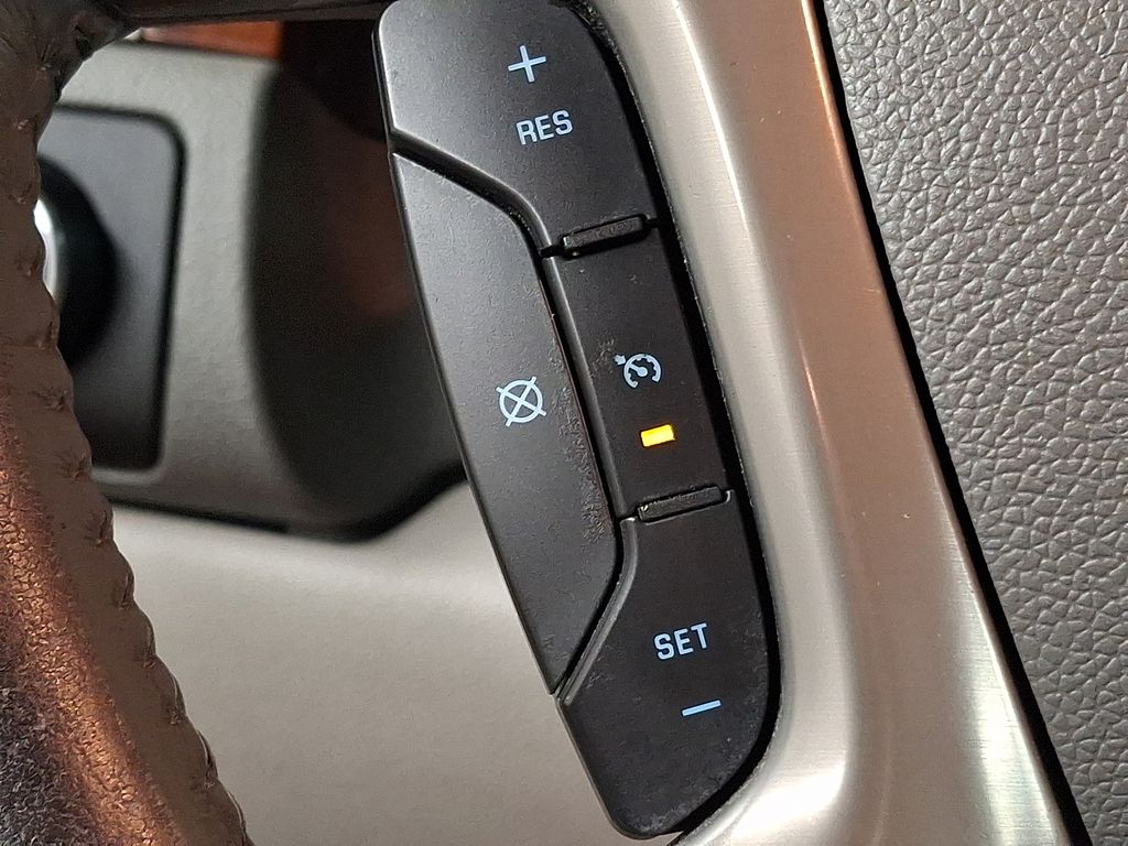 Thumbnail: 2013 Chevrolet Tahoe - 21