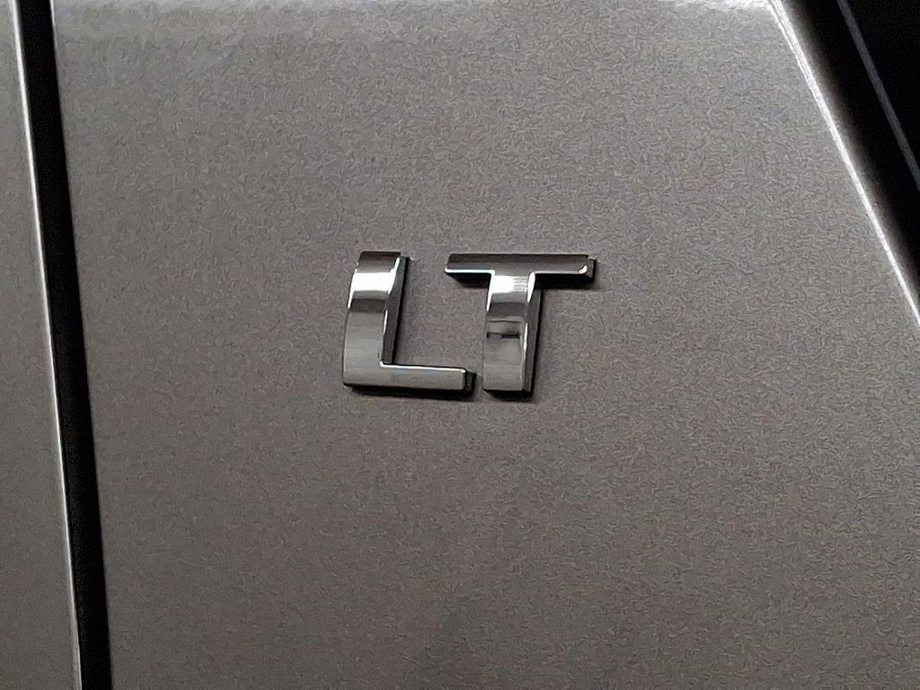 Thumbnail: 2013 Chevrolet Tahoe - 29