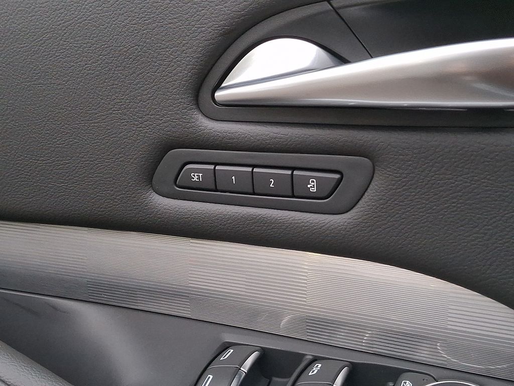 Thumbnail: 2024 Cadillac XT4 - 28