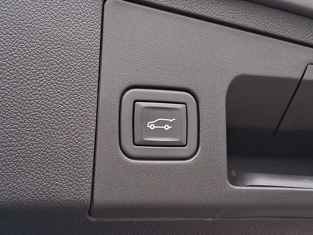 Thumbnail: 2024 Cadillac XT4 - 29