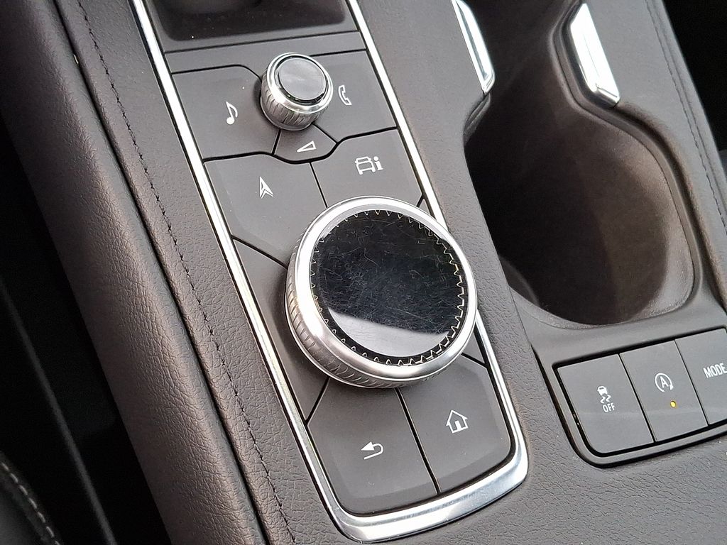 Thumbnail: 2024 Cadillac XT4 - 24