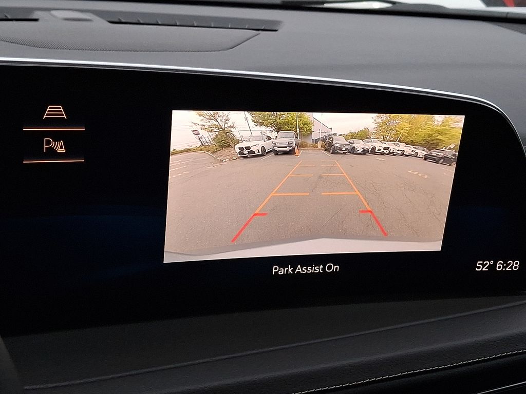 Thumbnail: 2024 Cadillac XT4 - 21