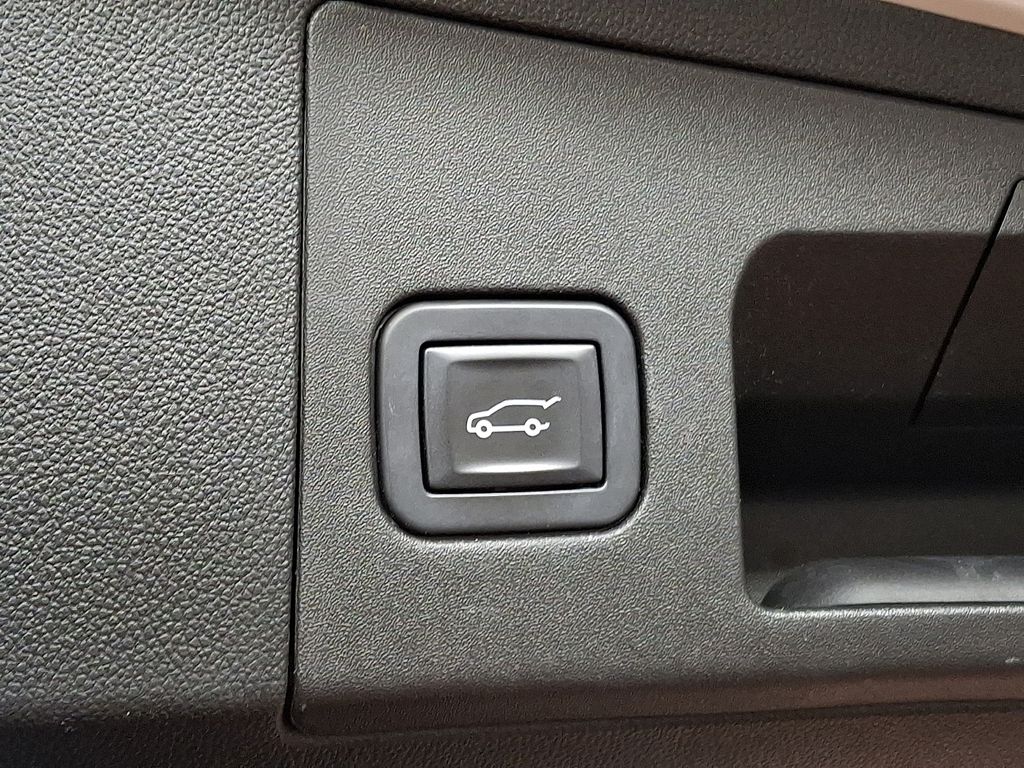 Thumbnail: 2018 Cadillac XT5 - 27