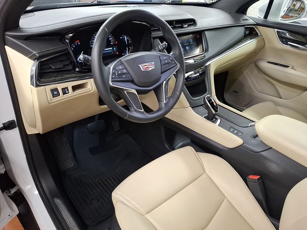 Thumbnail: 2018 Cadillac XT5 - 2