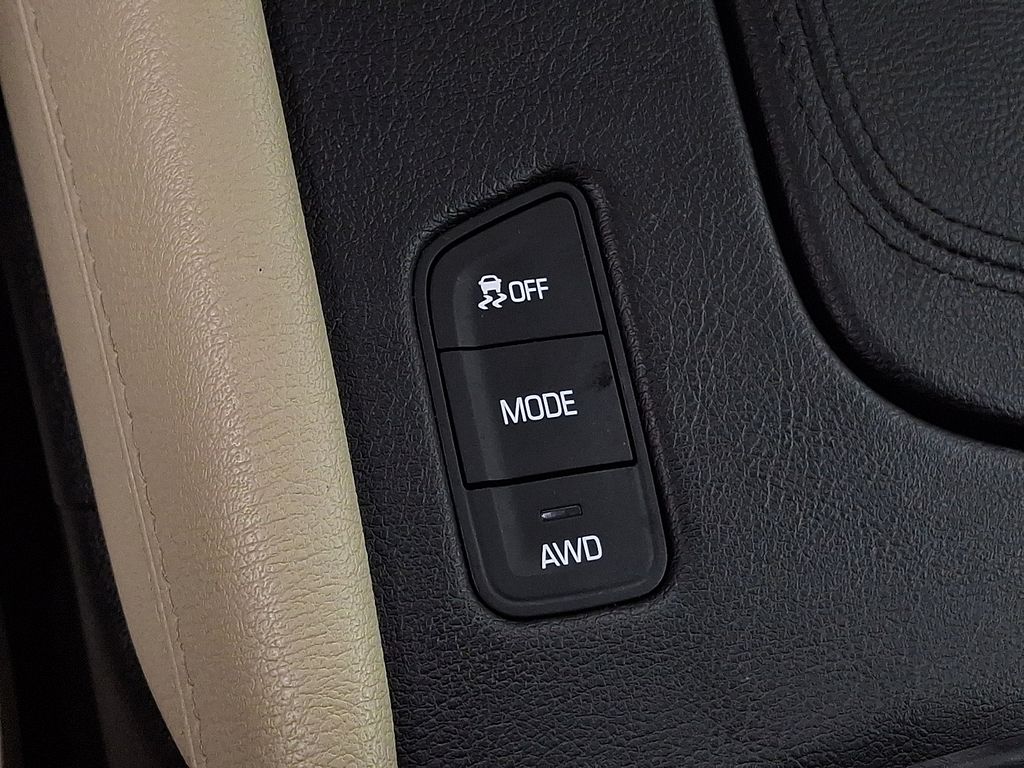 Thumbnail: 2018 Cadillac XT5 - 12
